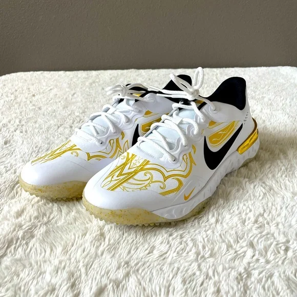 White huaraches 2024 size 3